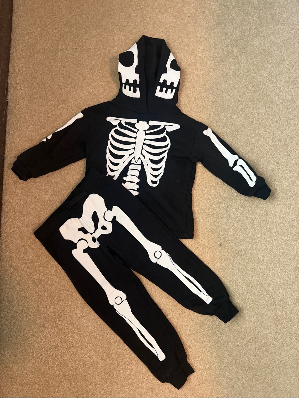 H&M Kids Black Skeleton Hoodie & Joggers Costume Set (2-4) - Picture 2 of 4
